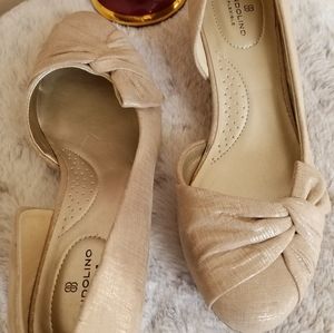 Bandolino B flexible, platform, sz 7 1/2 flats